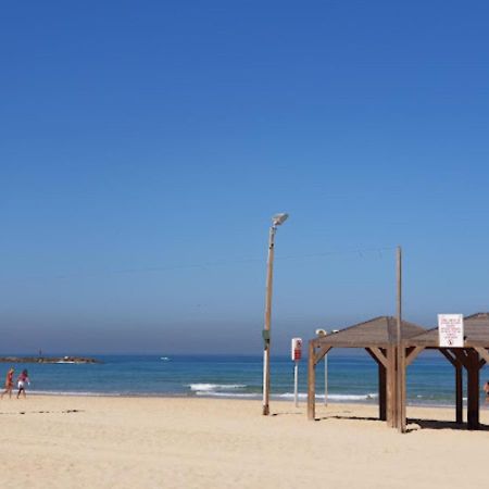 1B Patio Beach House Premium Location W/2 Balcony Tel Aviv Exterior foto